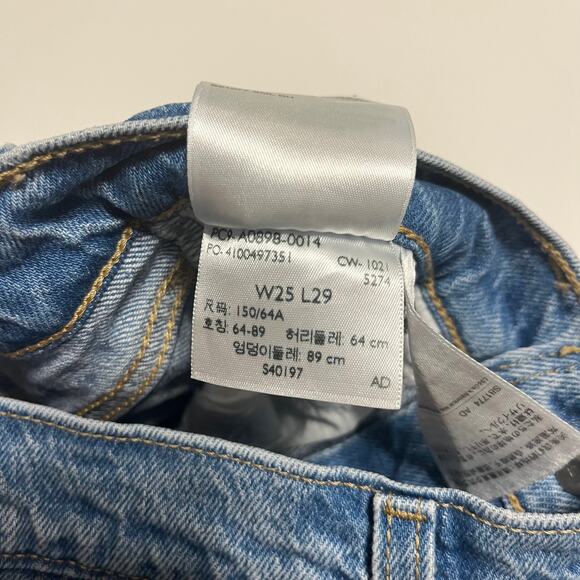 Levis Premium 70s High Rise Slim Straight Womens Jeans Size 25 Short Light Wash - Picture 8 of 15